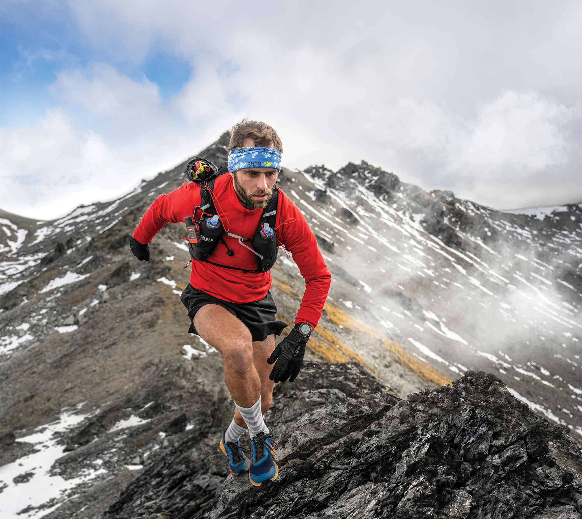 Трейлраннер в горах — баннер Garmin Enduro 3