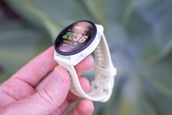 Garmin FR70 RightButtons .