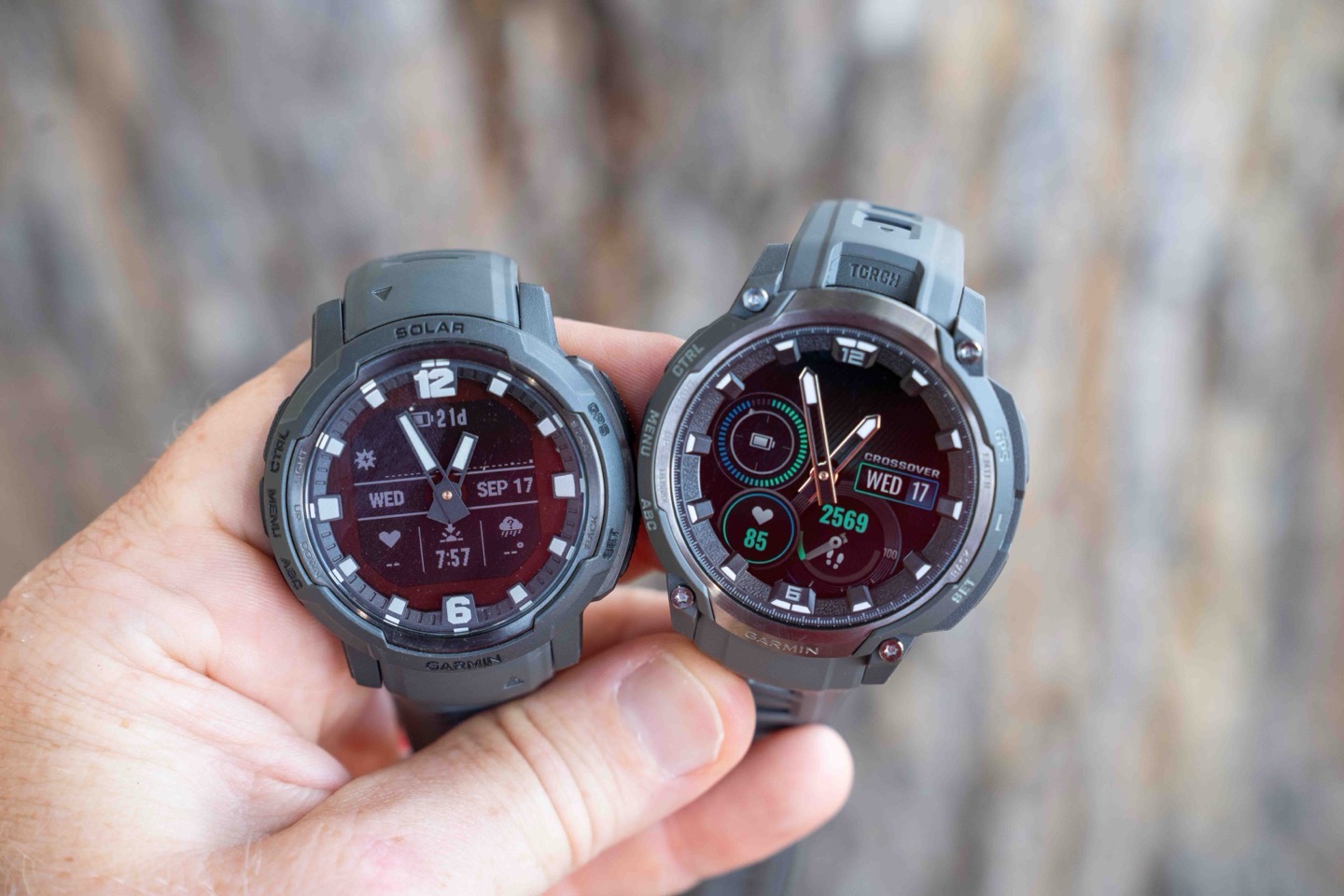 Garmin Instinct 3 Crossover AMOLED Hands-On: Everyhing You Need To Know!