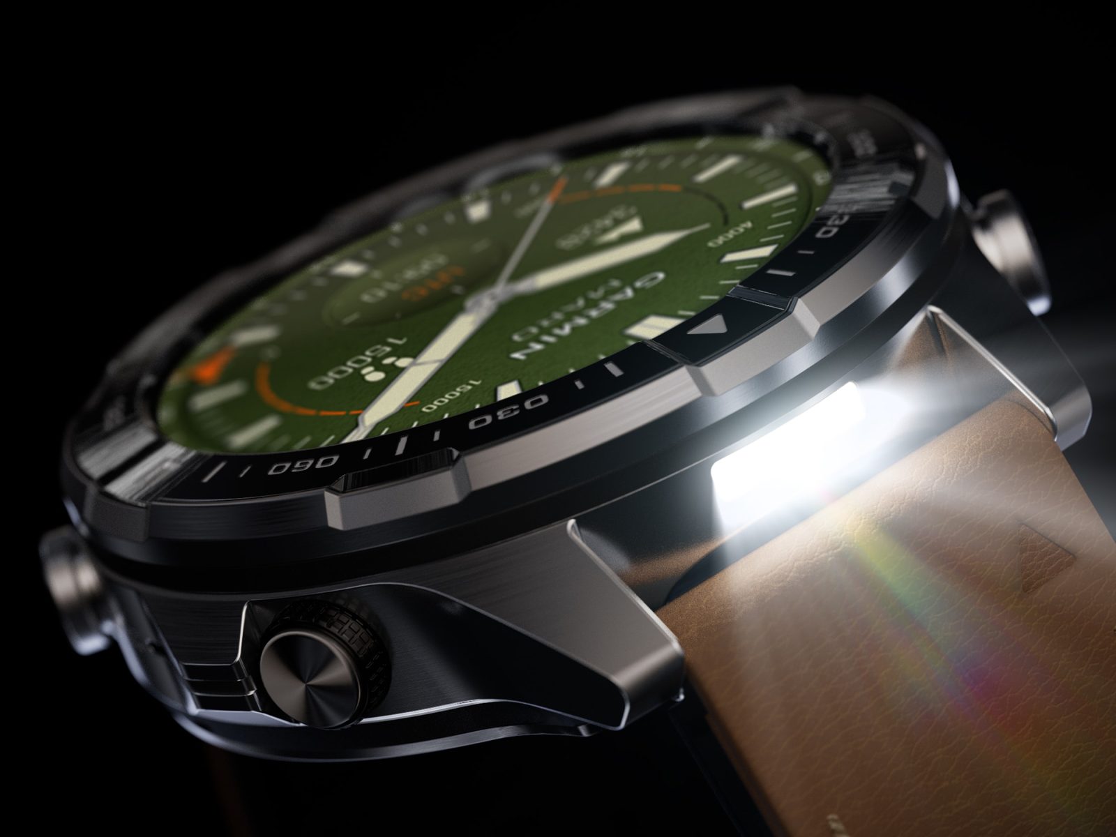 Garmin MARQ Gen 3 с зелёным циферблатом и включённым встроенным фонариком